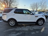 Used 2019 Land Rover Discovery SE image 6