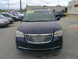 Used 2015 Chrysler Town & Country Touring image 4