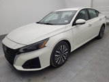 Used 2023 Nissan Altima 2.5 SV image 2