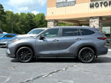 Used 2024 Toyota Highlander XLE image 2