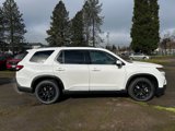 New 2025 Honda Pilot Touring image 5
