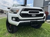 Used 2022 Toyota Tacoma TRD Off-Road image 3