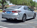 Used 2022 Toyota Camry SE image 5