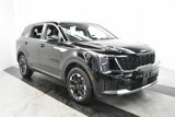 Used 2024 Kia Sorento S image 2