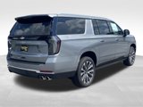New 2026 Chevrolet Suburban High Country image 3