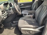 New 2025 Chrysler Pacifica Select image 5