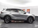 Used 2024 Kia Sportage LX image 4