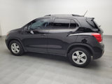 Used 2021 Chevrolet Trax LT w/ LT Convenience Package image 3