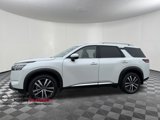 New 2025 Nissan Pathfinder Platinum image 2