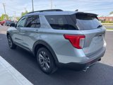 Used 2022 Ford Explorer XLT w/ Equipment Group 202A image 5