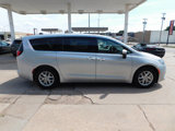 Used 2022 Chrysler Voyager LX image 4