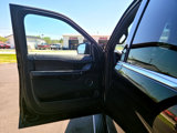 Used 2019 Ford Expedition Limited image 3