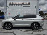 Used 2024 Mitsubishi Outlander SE image 4