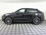 Used 2025 Porsche Cayenne Coupe image 2