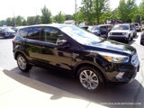 Used 2019 Ford Escape SE image 2