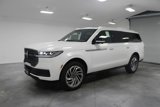 New 2025 Lincoln Navigator L Reserve image 3