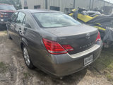 Used 2005 Toyota Avalon XLS image 2
