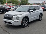New 2025 Mitsubishi Outlander 4WD Plug-In Hybrid image 3