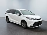Used 2023 Toyota Sienna LE image 4