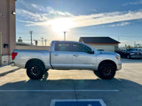 Used 2018 Nissan Titan SV w/ SV Convenience Package image 3