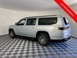 Used 2023 Jeep Wagoneer L 4WD image 5