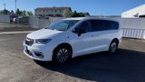 New 2025 Chrysler Pacifica Select image 5