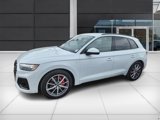 Used 2024 Audi Q5 e Prestige w/ Prestige Package image 4