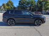 New 2025 Mitsubishi Outlander SE image 3