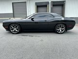 Used 2015 Dodge Challenger SXT image 2