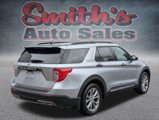 Used 2021 Ford Explorer XLT w/ Equipment Group 202A image 6
