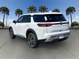 New 2025 Nissan Pathfinder Platinum image 4