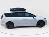 New 2025 Chrysler Pacifica Select image 2