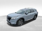 New 2025 Nissan Pathfinder Platinum w/ Black Appearance Package image 4