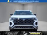 New 2025 Volkswagen Atlas Peak Edition SE image 2