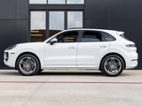 Certified 2025 Porsche Cayenne image 2