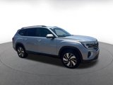 Used 2024 Volkswagen Atlas SE image 2