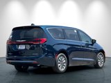 New 2025 Chrysler Pacifica Select image 4