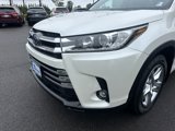Used 2019 Toyota Highlander Limited image 3