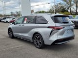 New 2025 Toyota Sienna Platinum image 5