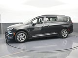 Used 2023 Chrysler Pacifica Limited image 2