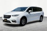 Used 2023 Chrysler Pacifica Touring-L image 2