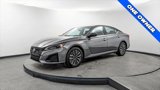 Used 2025 Nissan Altima 2.5 SV image 2