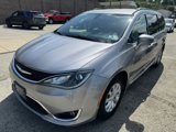 Used 2017 Chrysler Pacifica Touring-L image 4