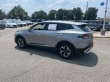 Used 2023 Kia Sportage LX image 4