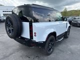 Used 2025 Land Rover Defender 90 X-Dynamic SE image 5