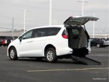 Used 2023 Chrysler Voyager LX image 5