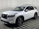 New 2025 Nissan Pathfinder Platinum image 3