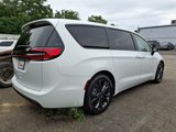 New 2026 Chrysler Pacifica Select image 5