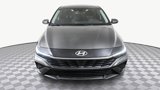 Used 2024 Hyundai Elantra SE image 2