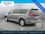 New 2025 Chrysler Pacifica Select image 3
